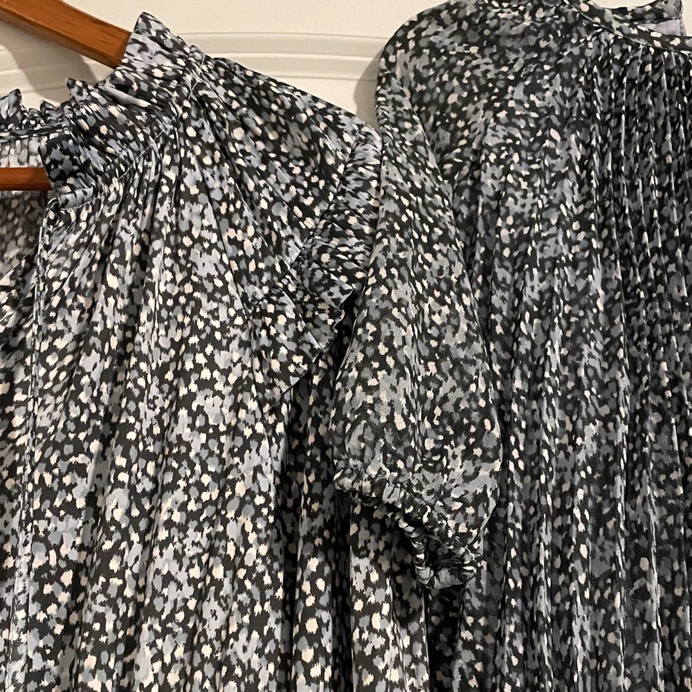 GAP Black & White Floral Long-Sleeve Dress - Picture 2 of 3